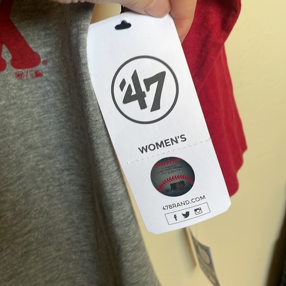 NEW Women’s RedSox Baseball  Tee! Small - Picture 5 of 6